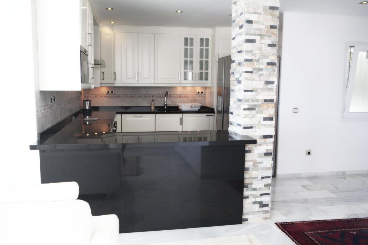 Luxury Puerto Banus Penthouse With Parking & Wi-fi Appartement Marbellac