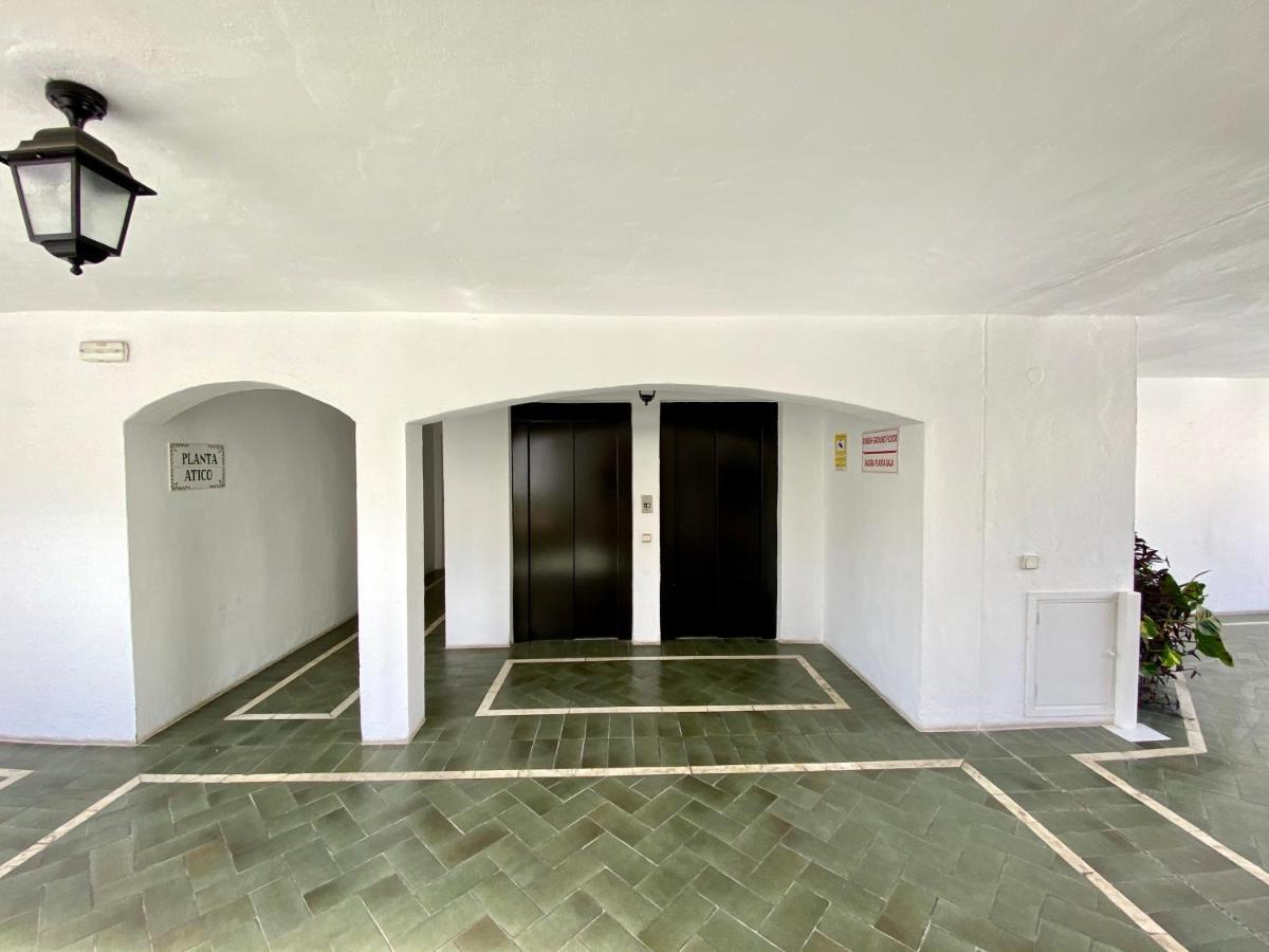 Luxury Puerto Banus Penthouse With Parking & Wi-fi Marbellac
